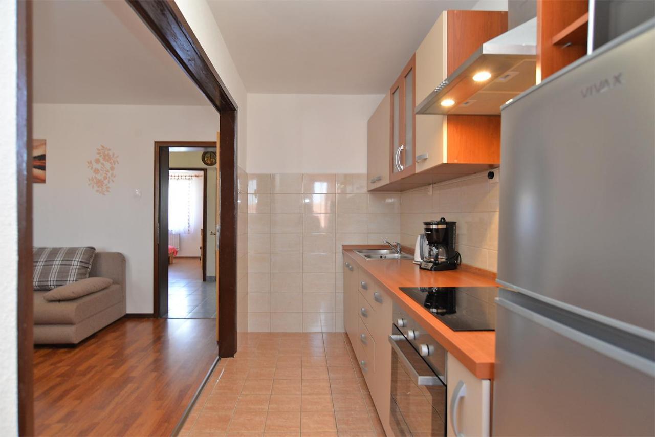 Apartments Milka 2074 โปเรช ภายนอก รูปภาพ