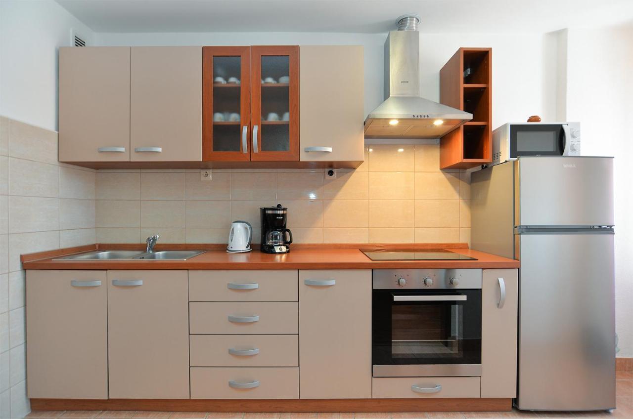 Apartments Milka 2074 โปเรช ภายนอก รูปภาพ