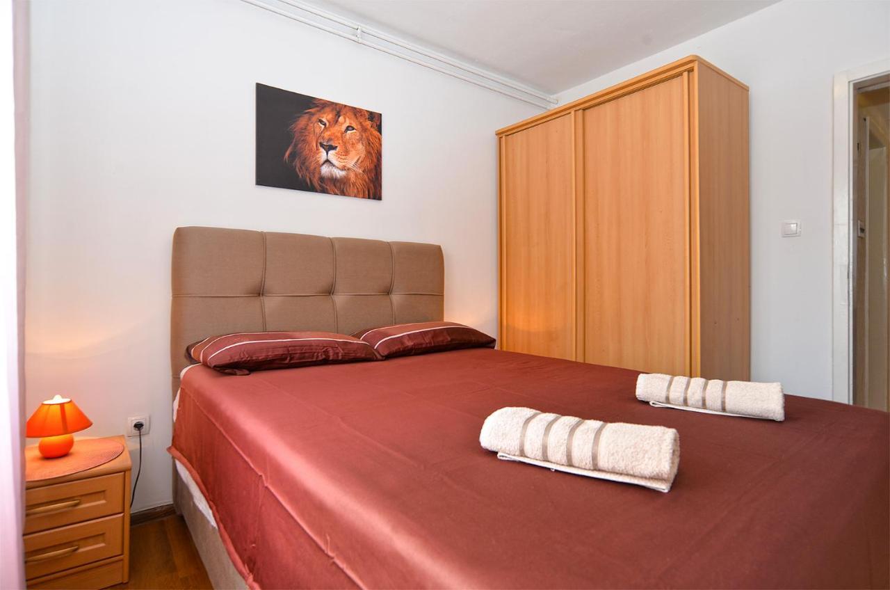 Apartments Milka 2074 โปเรช ภายนอก รูปภาพ