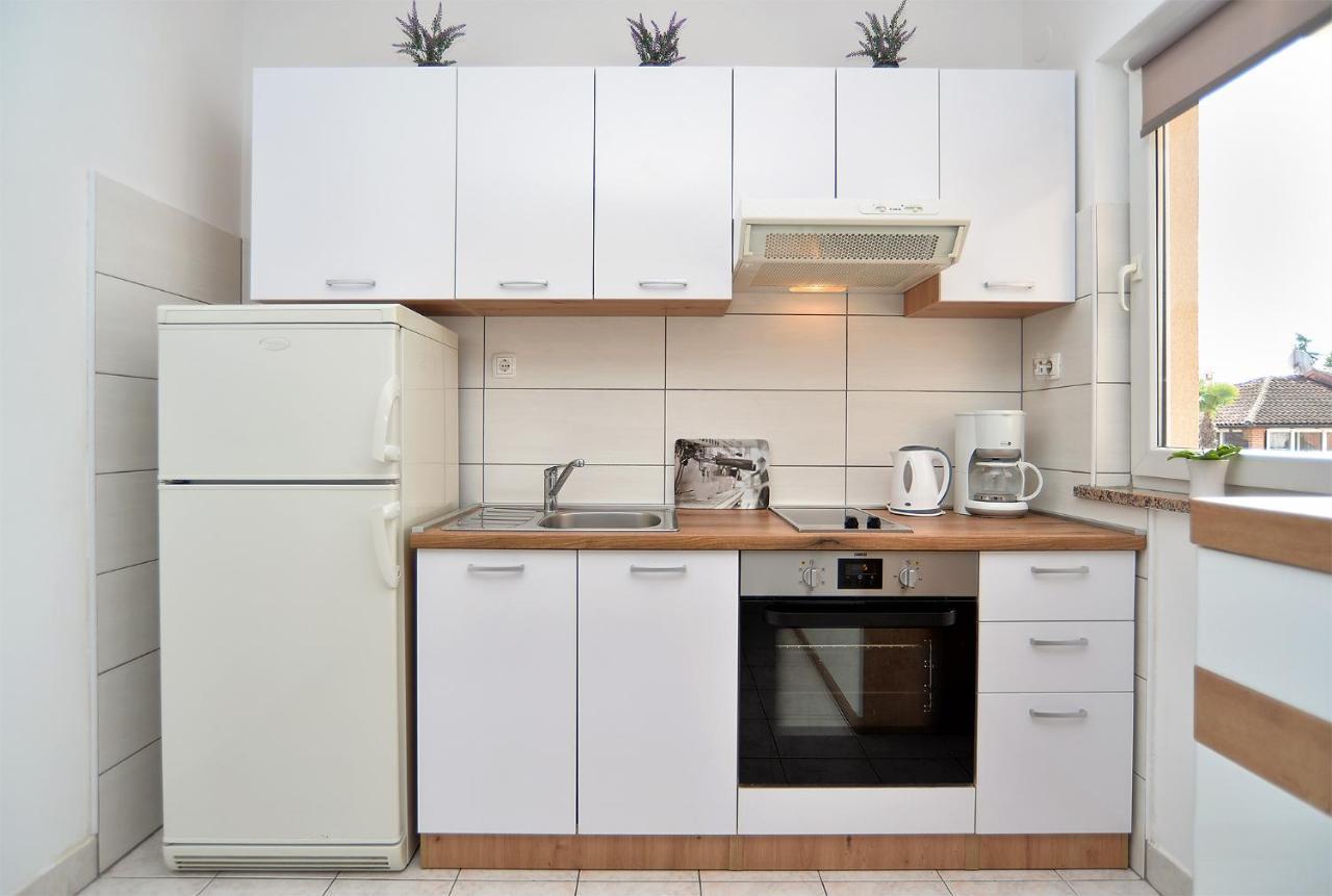 Apartments Milka 2074 โปเรช ภายนอก รูปภาพ